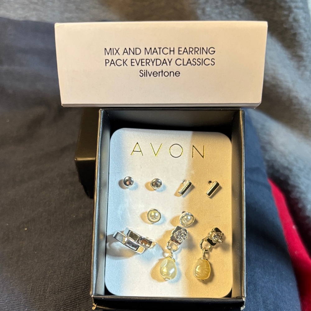 Monet necklace, 6 pairs of Avon earrings, and Avon pendant necklace. - Picture 7 of 10